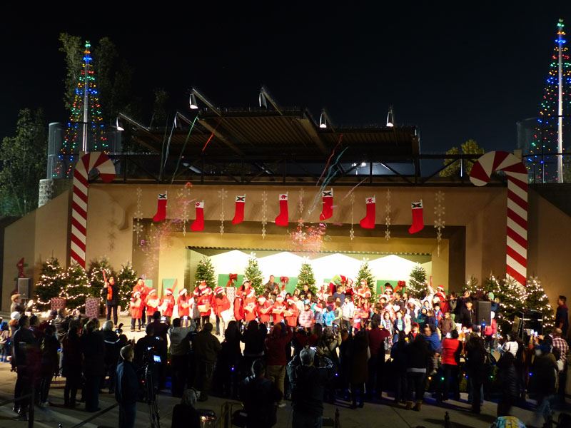 Holiday Snow Village 2015 41